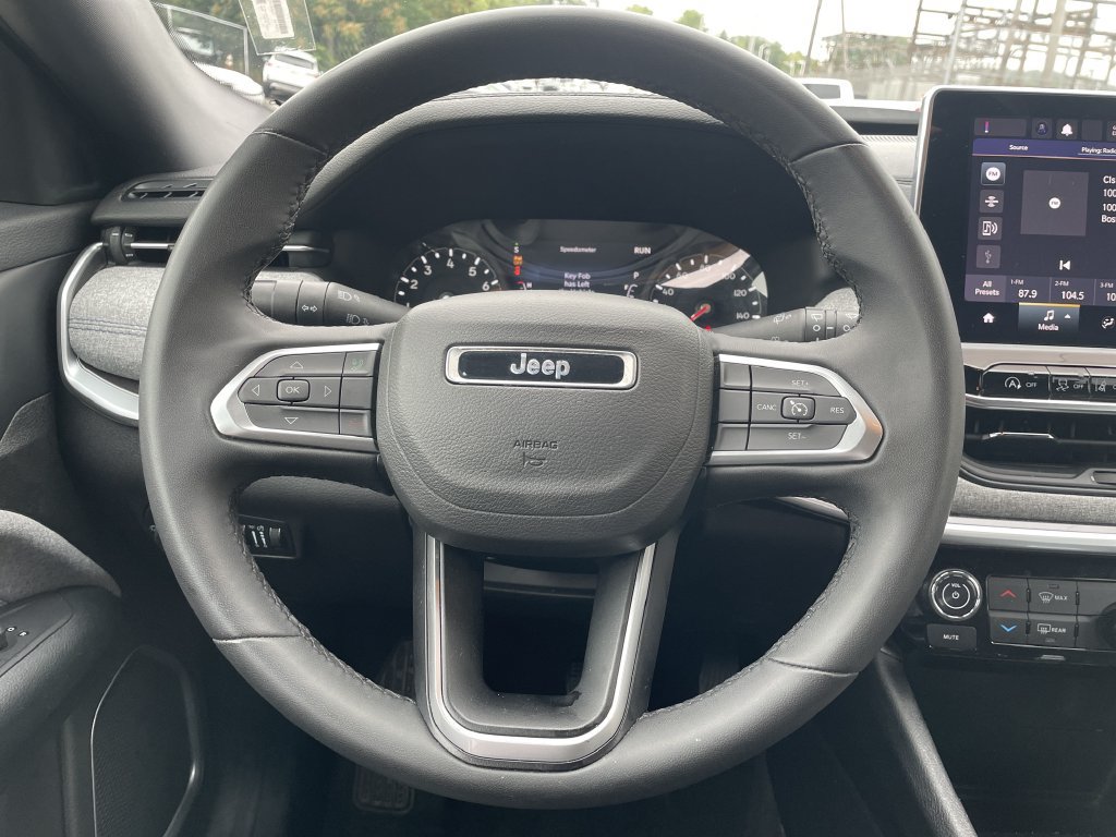 Certified 2024 Jeep Compass Latitude AWD/4WD image 16