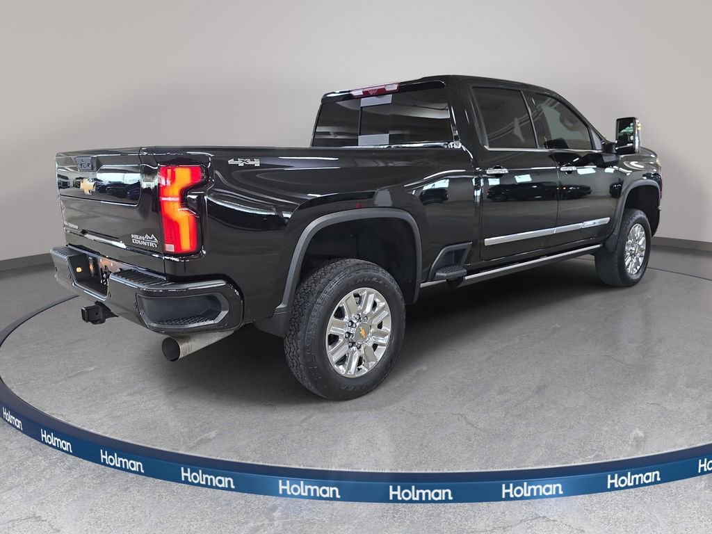 Used 2024 Chevrolet Silverado 2500 High Country w/ High Country Premium Package AWD/4WD image 7