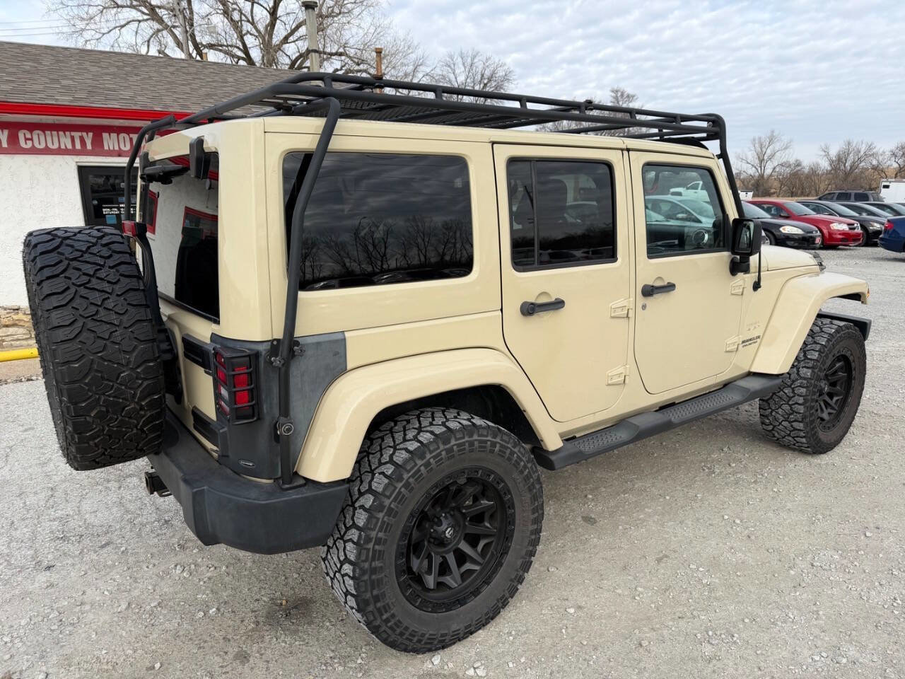 Used 2012 Jeep Wrangler Unlimited Sahara w/ Connectivity Group image 3