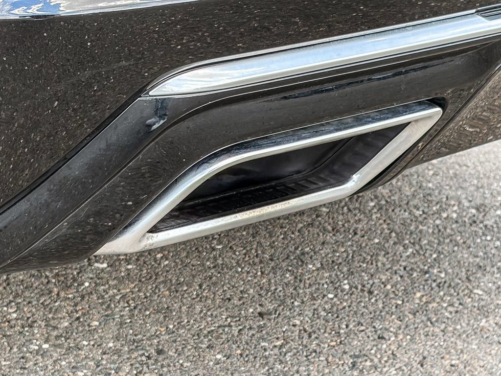 Certified 2025 Cadillac XT6 Luxury FWD image 7