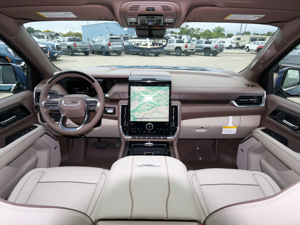 New 2026 GMC Yukon Denali w/ Denali Reserve Package AWD/4WD image 17