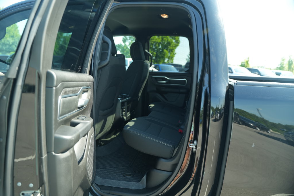 Used 2024 RAM 1500 Big Horn AWD/4WD image 16