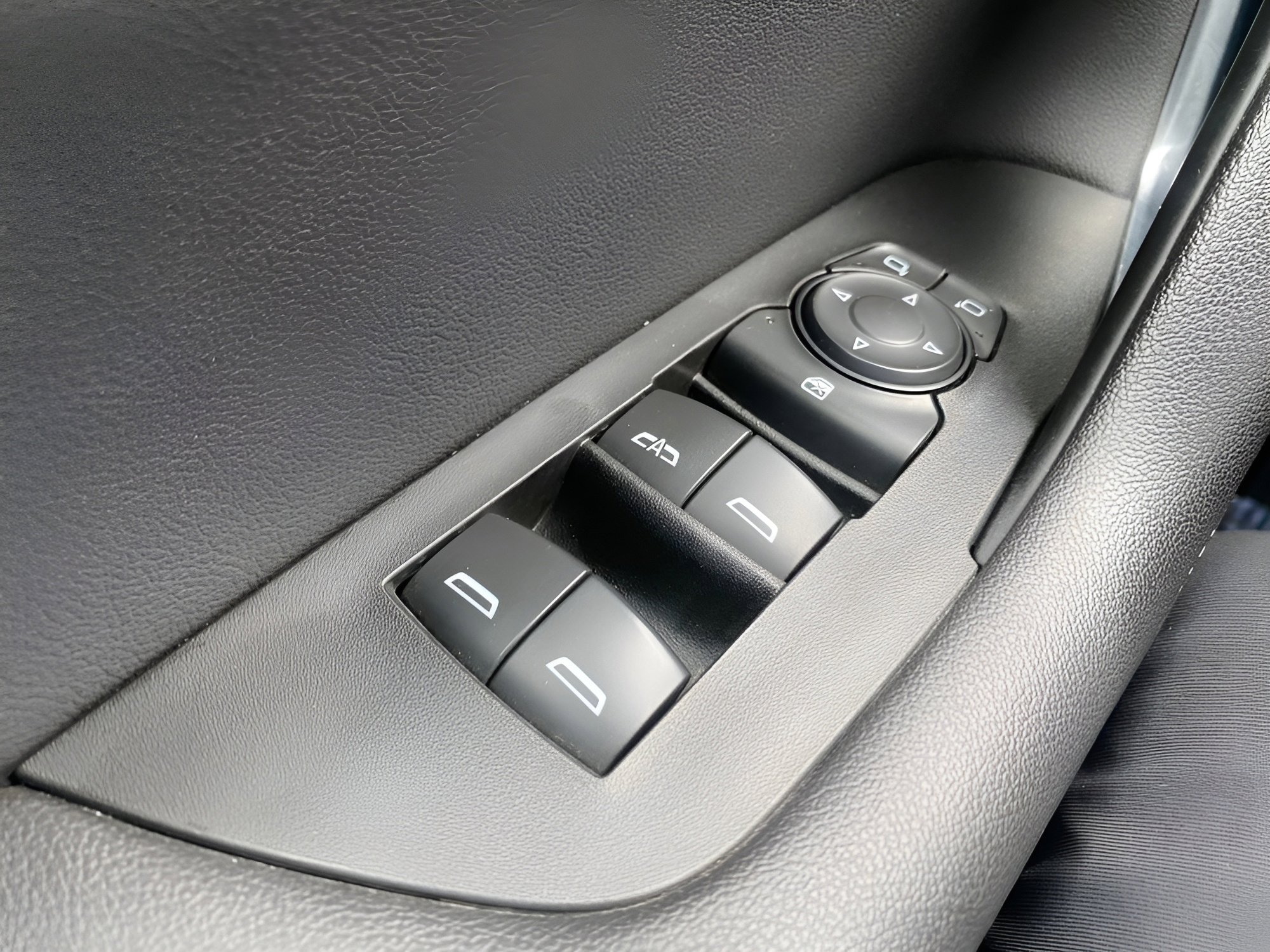 Used 2020 Chevrolet Blazer LT AWD/4WD image 18