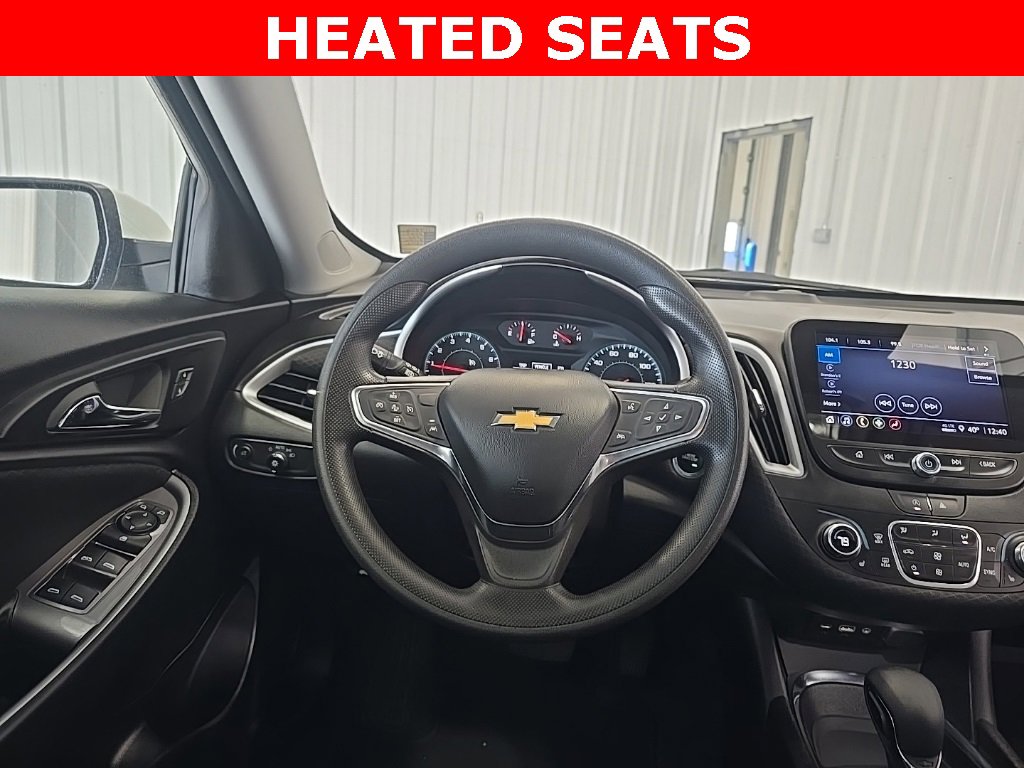 Used 2024 Chevrolet Malibu LT image 2