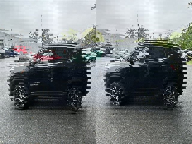 New 2025 Jeep Compass Limited w/ Sun & Sound Group image 5