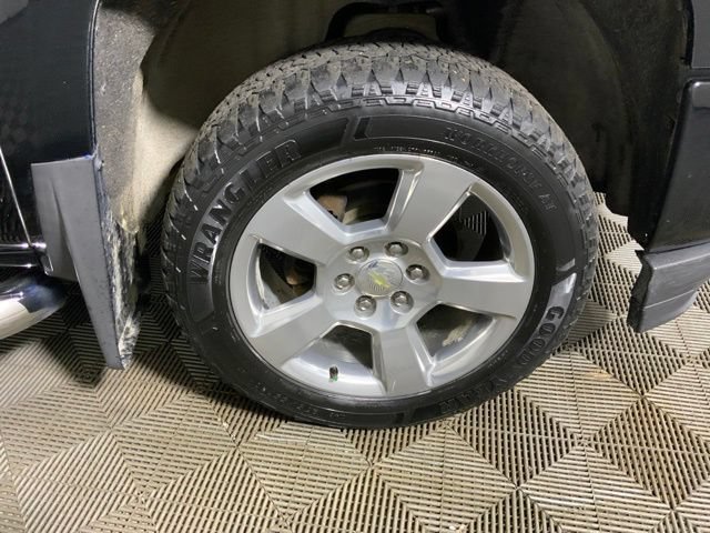 Used 2018 Chevrolet Silverado 1500 LT w/ All Star Edition AWD/4WD image 14