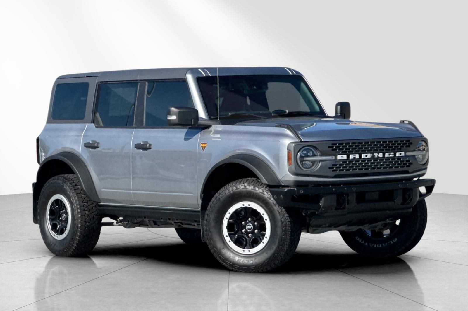 Used 2023 Ford Bronco Badlands AWD/4WD image 2