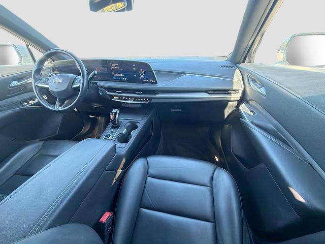 Used 2024 Cadillac XT4 Premium Luxury image 18