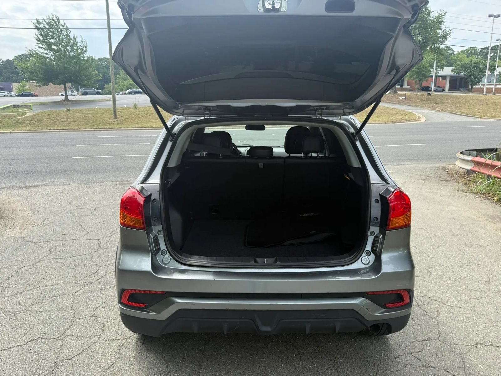 Used 2018 Mitsubishi Outlander Sport SE AWD/4WD image 9