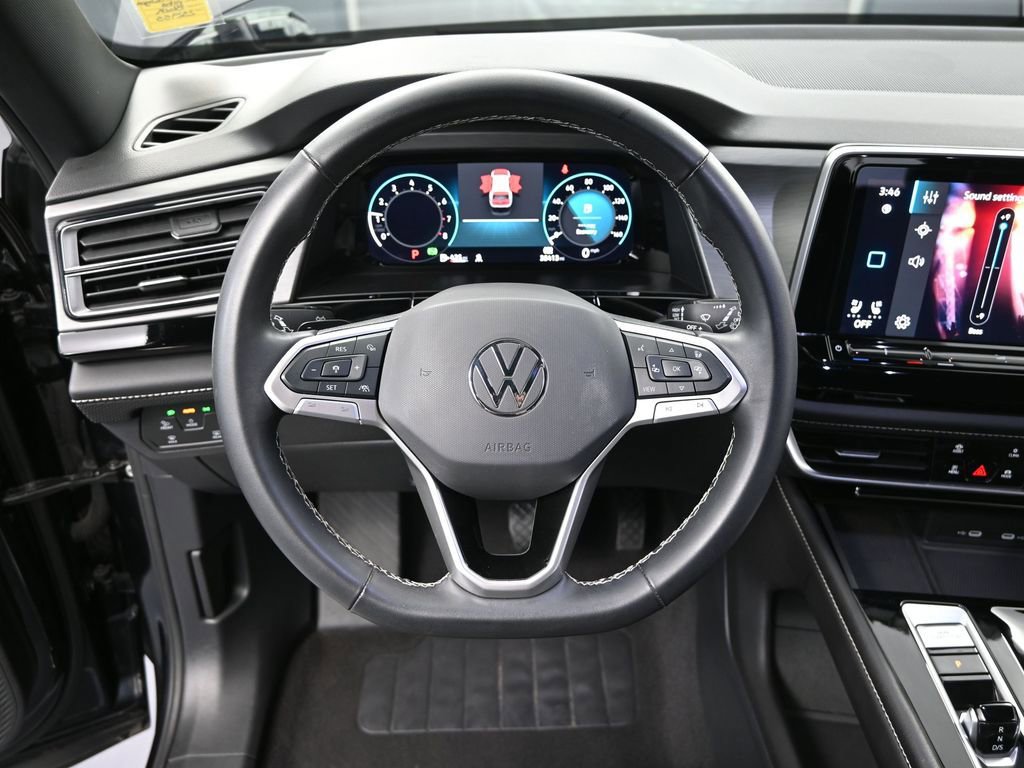 Used 2024 Volkswagen Atlas Cross Sport SE image 25