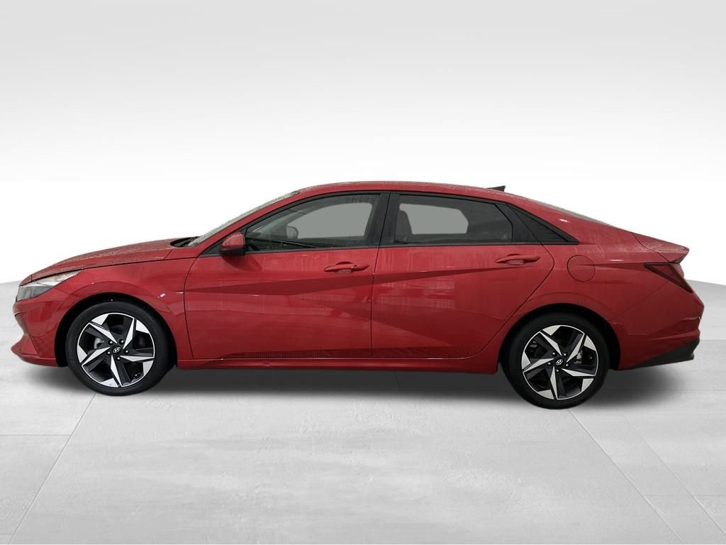 Certified 2023 Hyundai Elantra SEL w/ Convenience Package image 2
