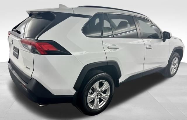 Used 2021 Toyota RAV4 XLE image 8