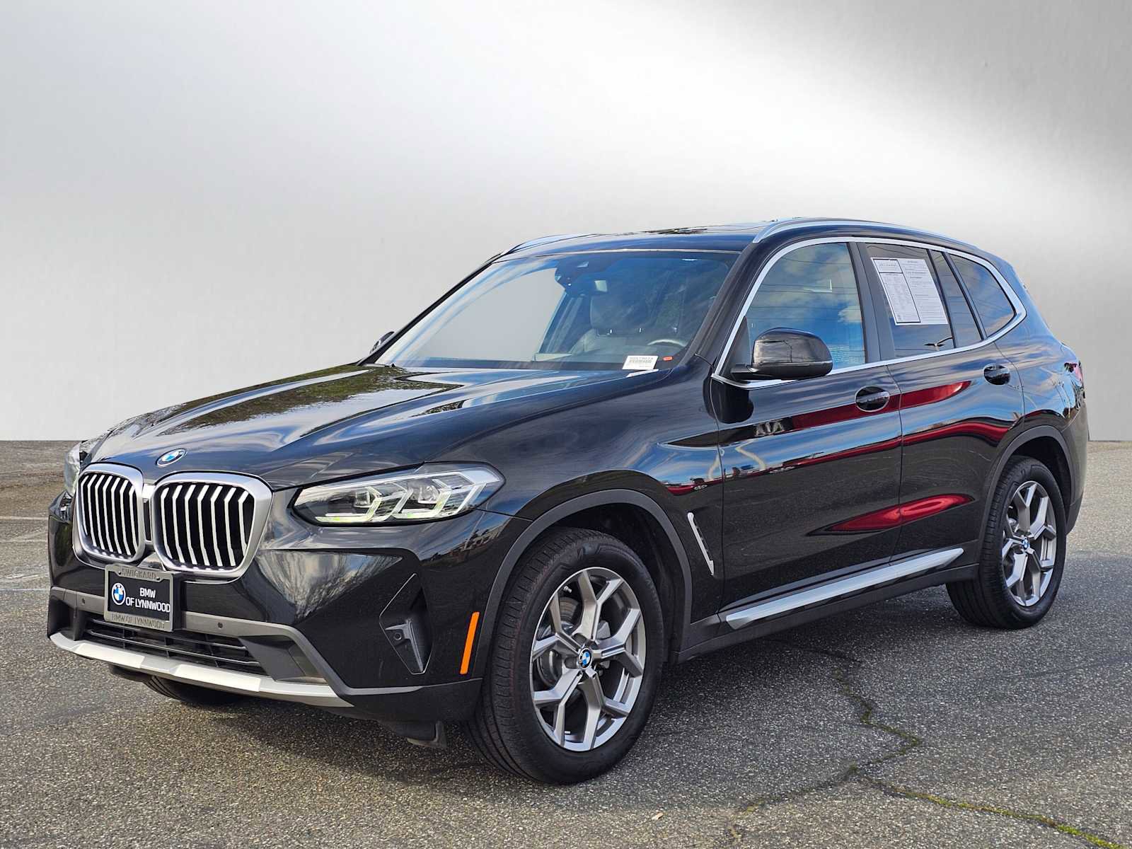 Used 2024 BMW X3 xDrive30i w/ Convenience Package w/ZPA image 7