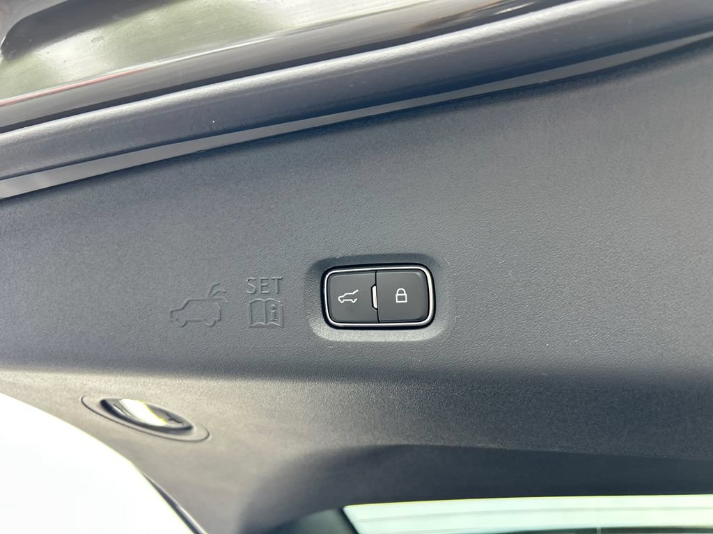 Used 2025 Lincoln Navigator Black Label AWD/4WD image 39