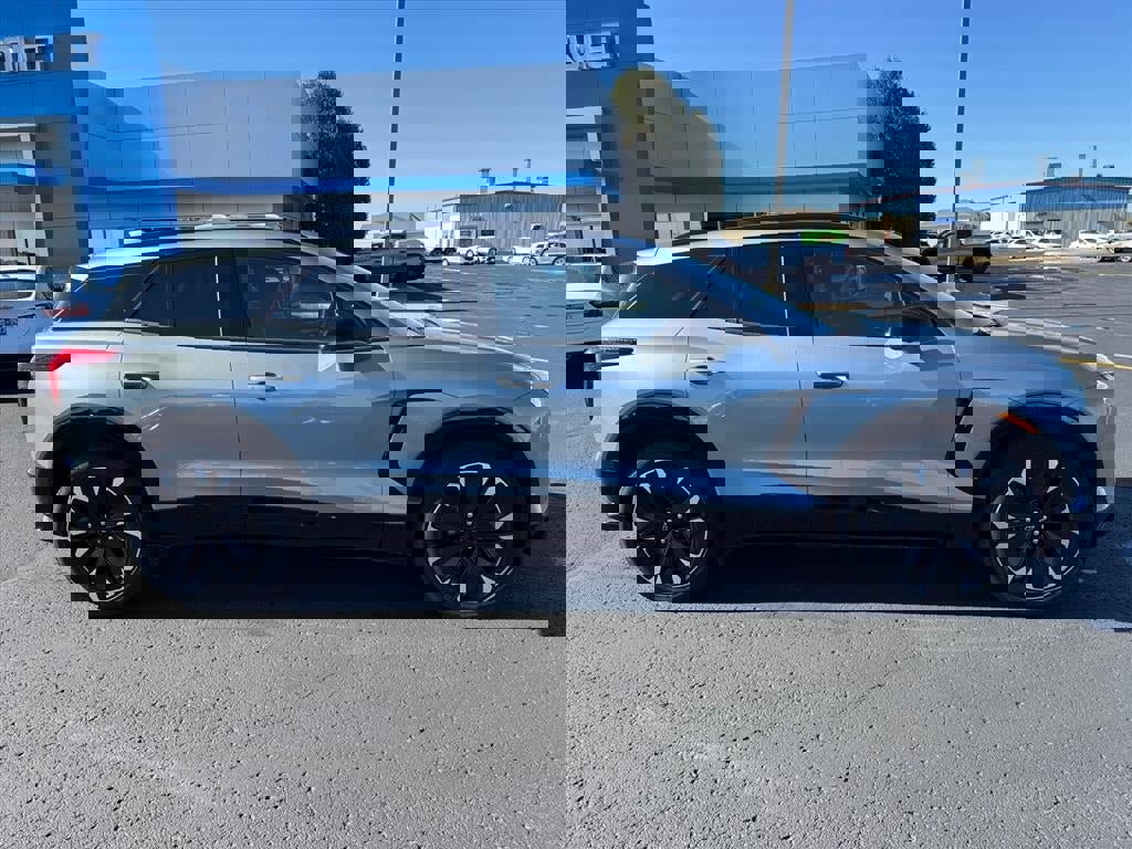 Used 2025 Chevrolet Blazer EV RS image 2