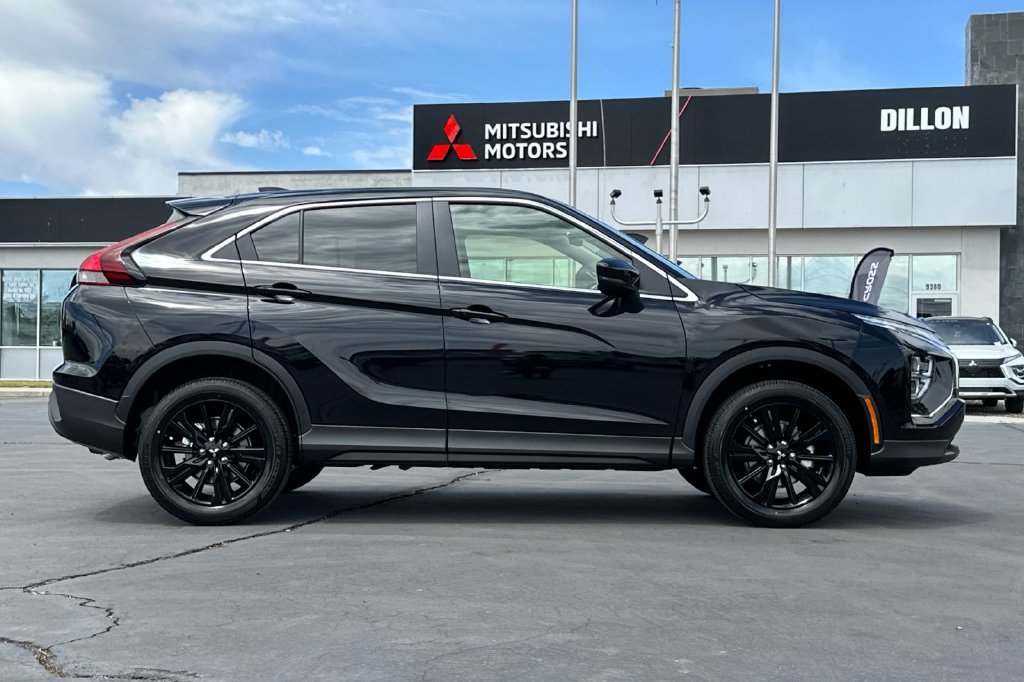 New 2026 Mitsubishi Eclipse Cross LE AWD/4WD image 3
