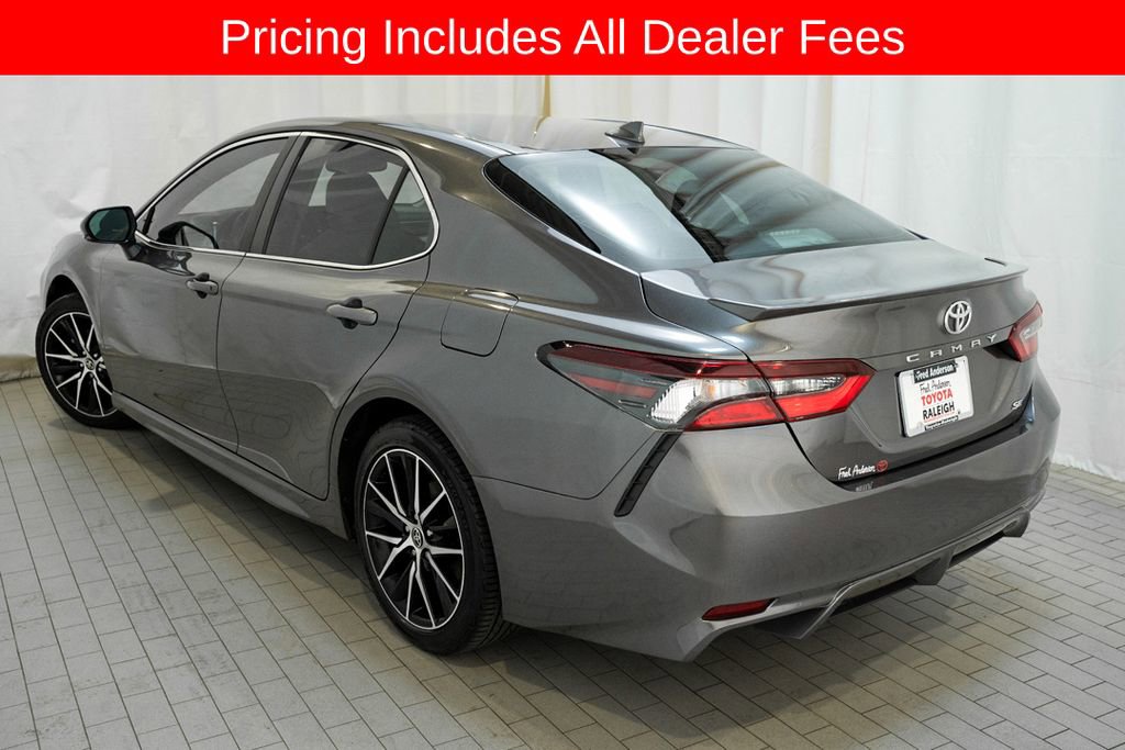 Used 2023 Toyota Camry SE w/ Convenience Package FWD image 3