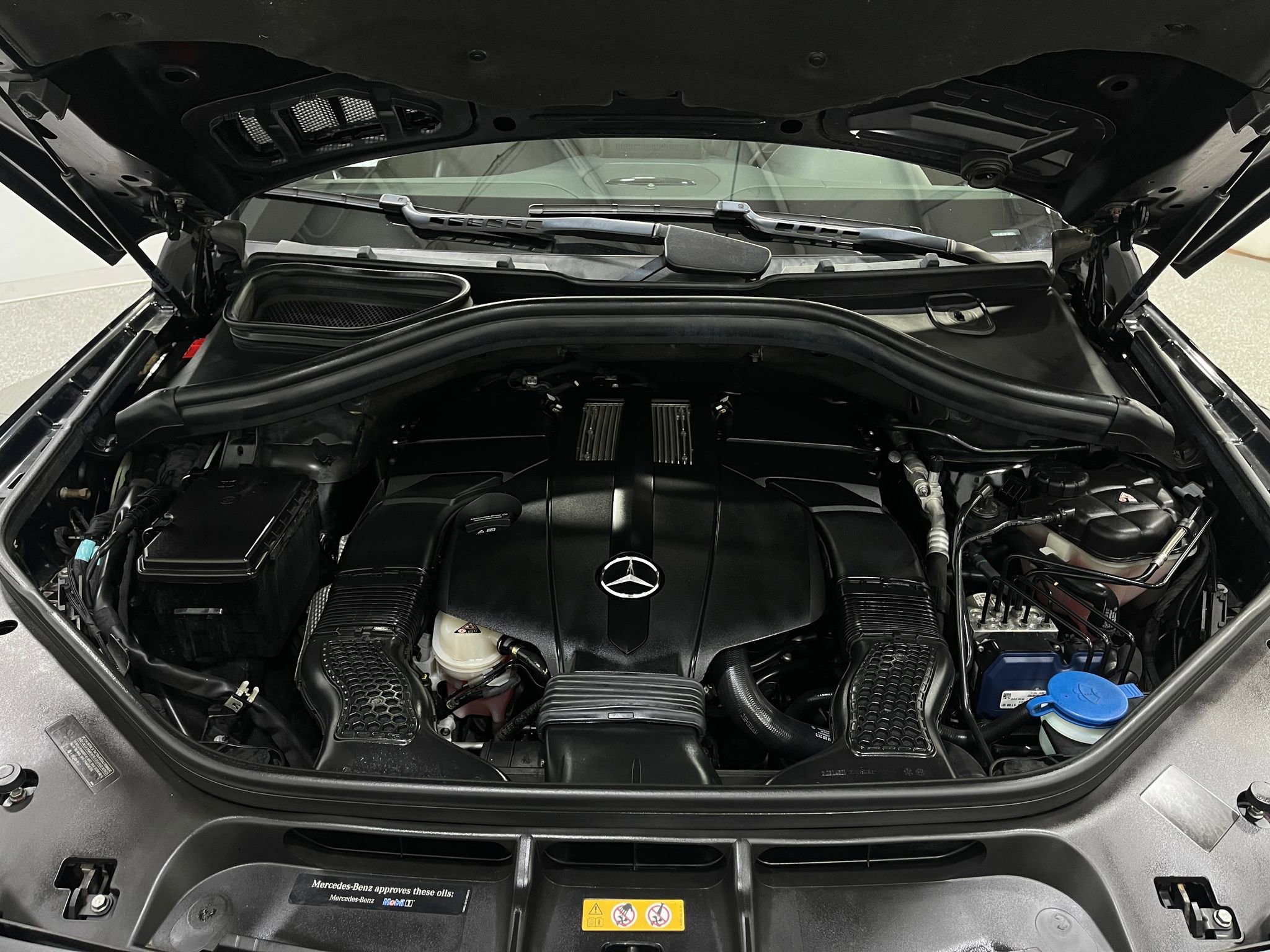 Used 2018 Mercedes-Benz GLS 450 4MATIC image 28