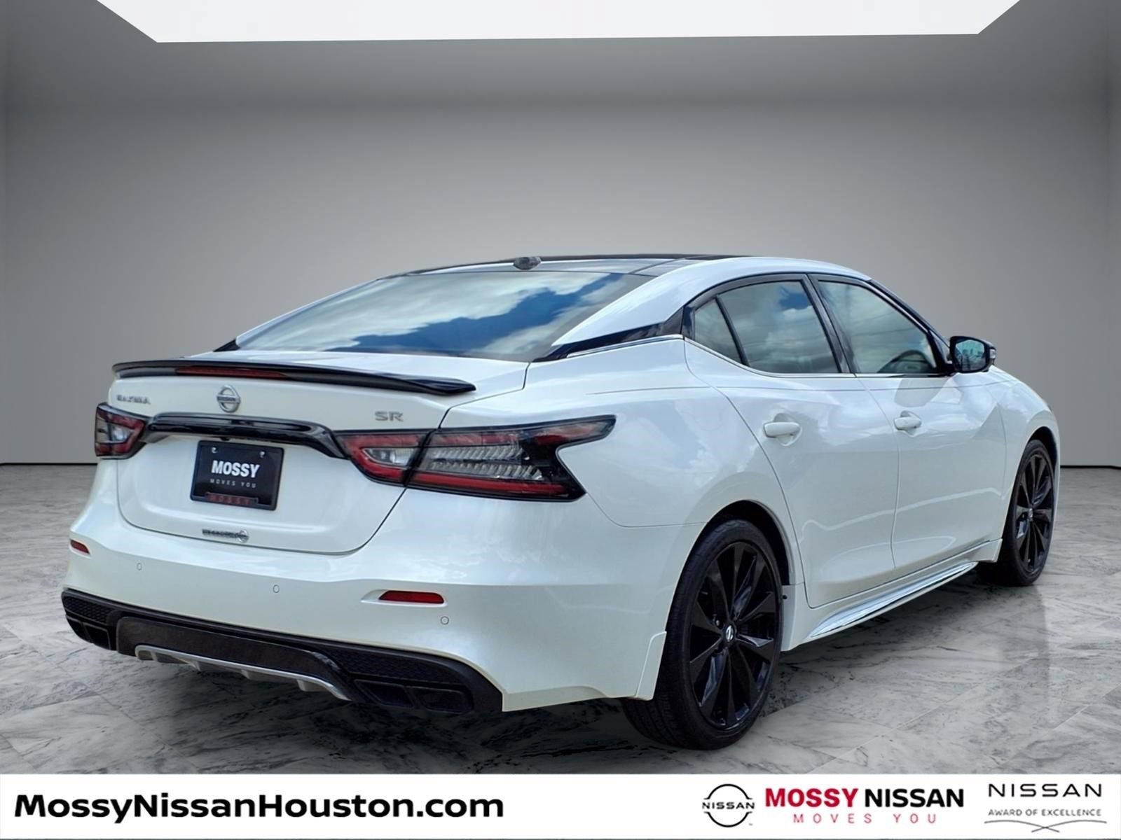 Used 2021 Nissan Maxima SR w/ Sport Mat Group FWD image 7