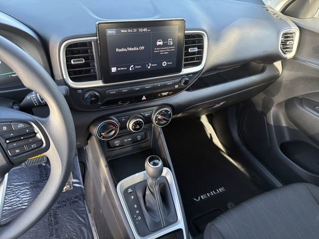 Used 2024 Hyundai Venue SE image 26