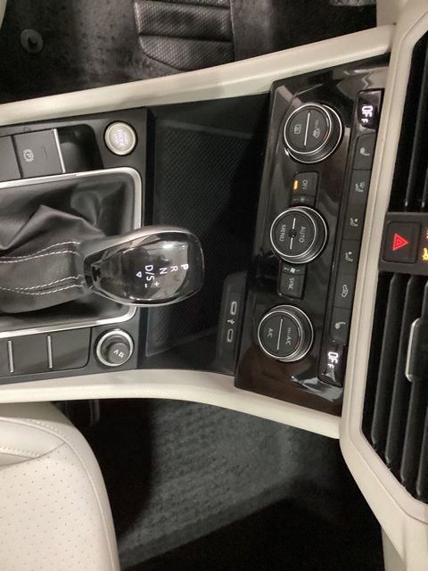 Used 2024 Volkswagen Jetta SE image 17