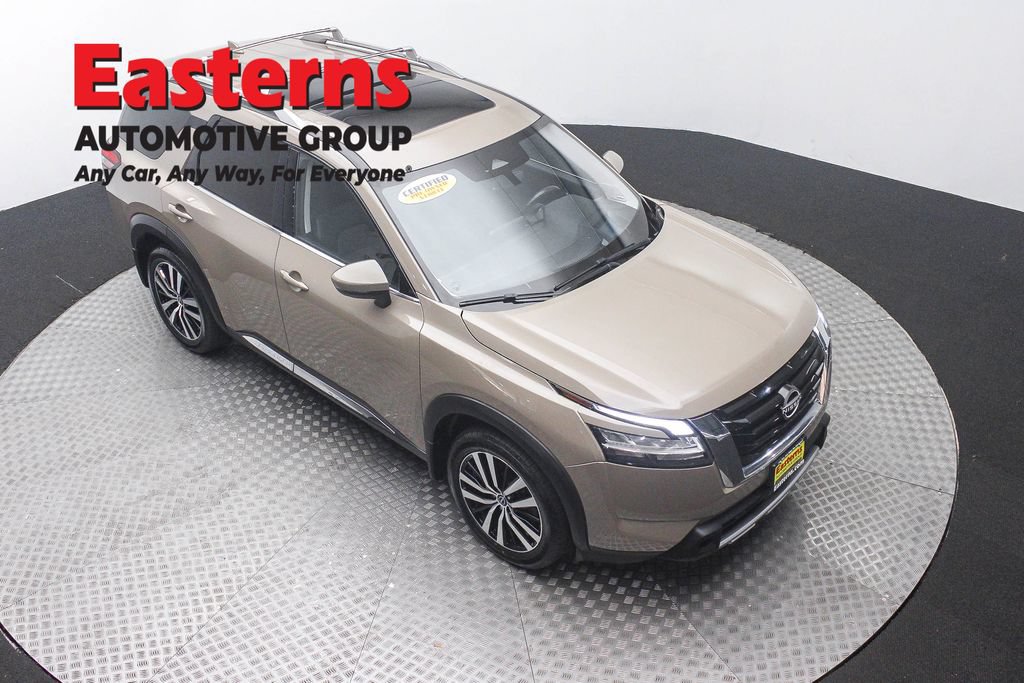 Used 2023 Nissan Pathfinder Platinum w/ Cargo Package AWD/4WD image 4