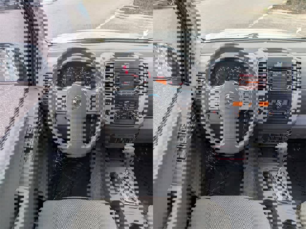 Used 2015 Nissan Frontier SV w/ SV Value Truck Package image 17