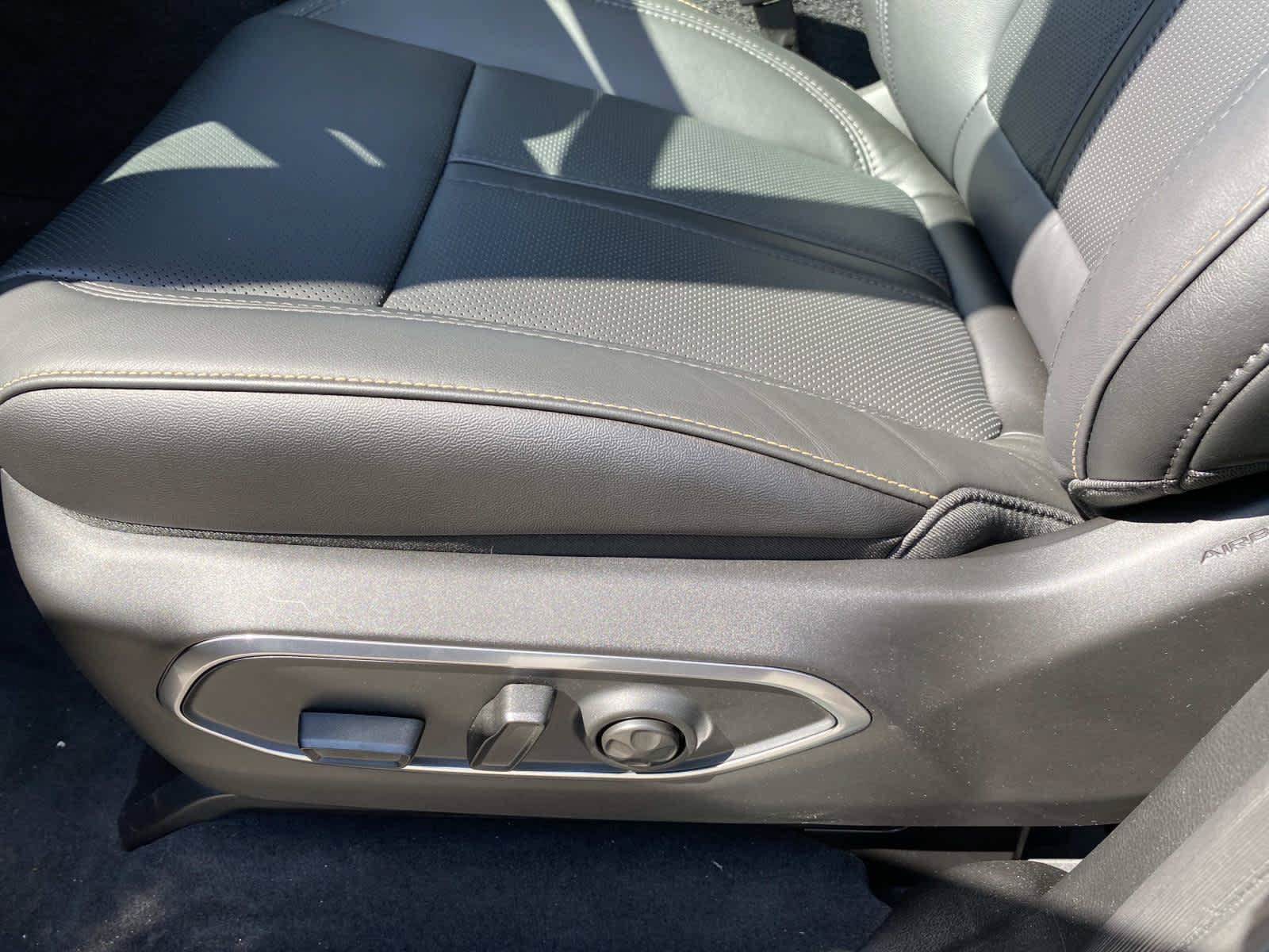 New 2026 Jeep Grand Wagoneer 4WD image 12