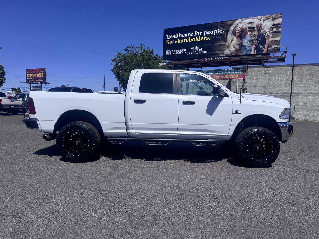 Used 2014 RAM 2500 Tradesman w/ Chrome Appearance Group AWD/4WD image 6