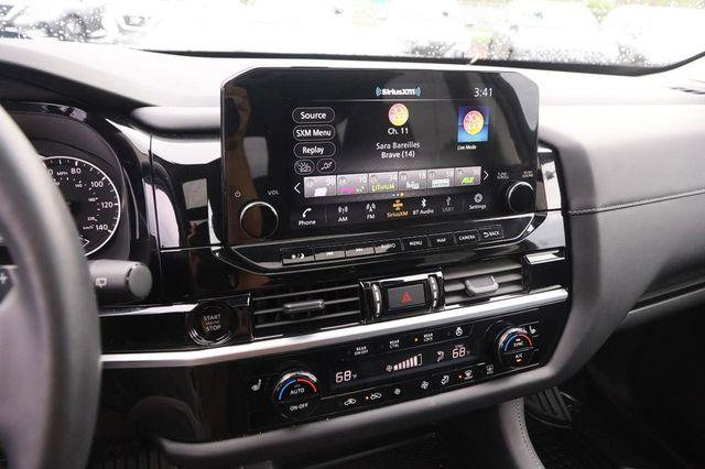 Used 2025 Nissan Pathfinder SL w/ SL Premium Package AWD/4WD image 18