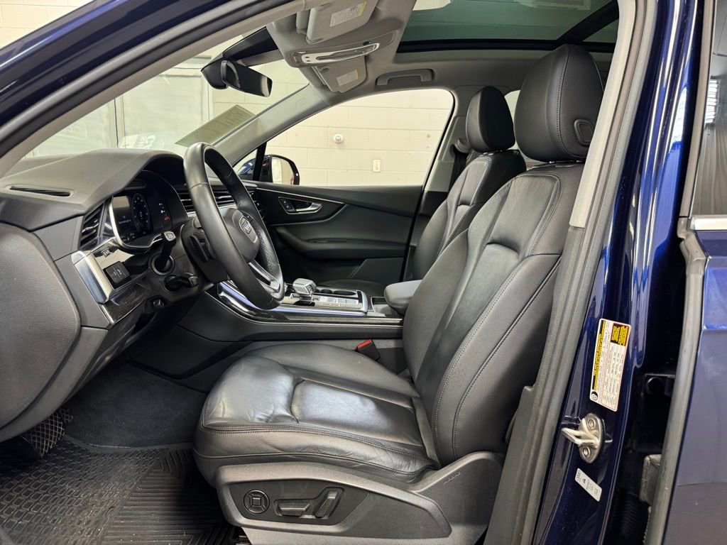 Used 2022 Audi Q7 3.0T Premium AWD/4WD image 13