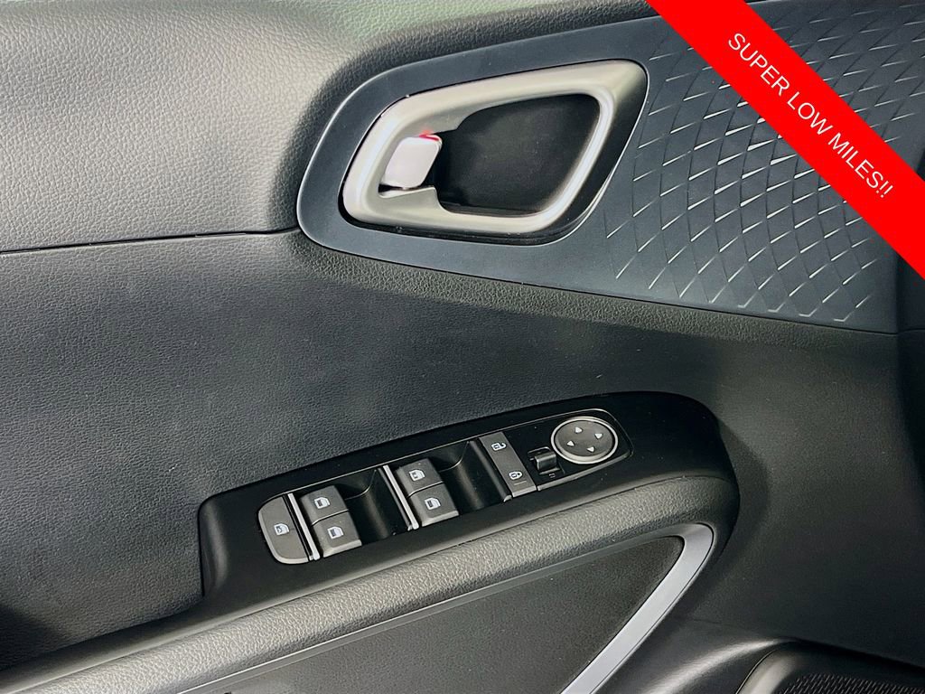 Certified 2025 Kia Soul EX image 19