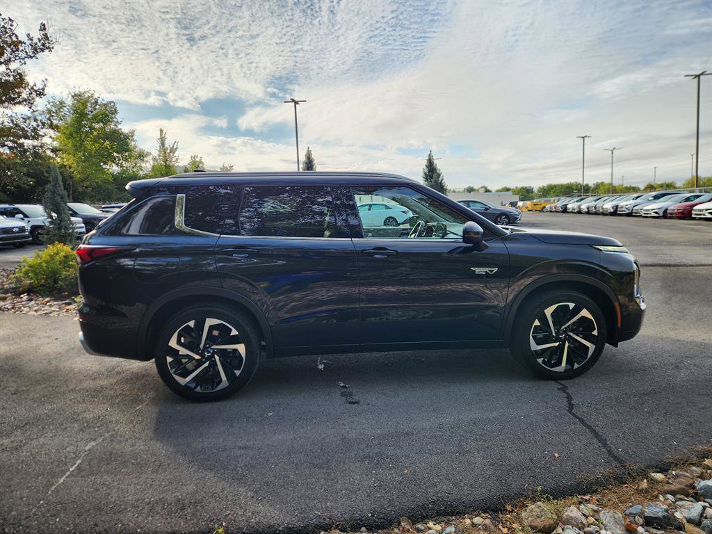Used 2024 Mitsubishi Outlander SEL AWD/4WD image 6