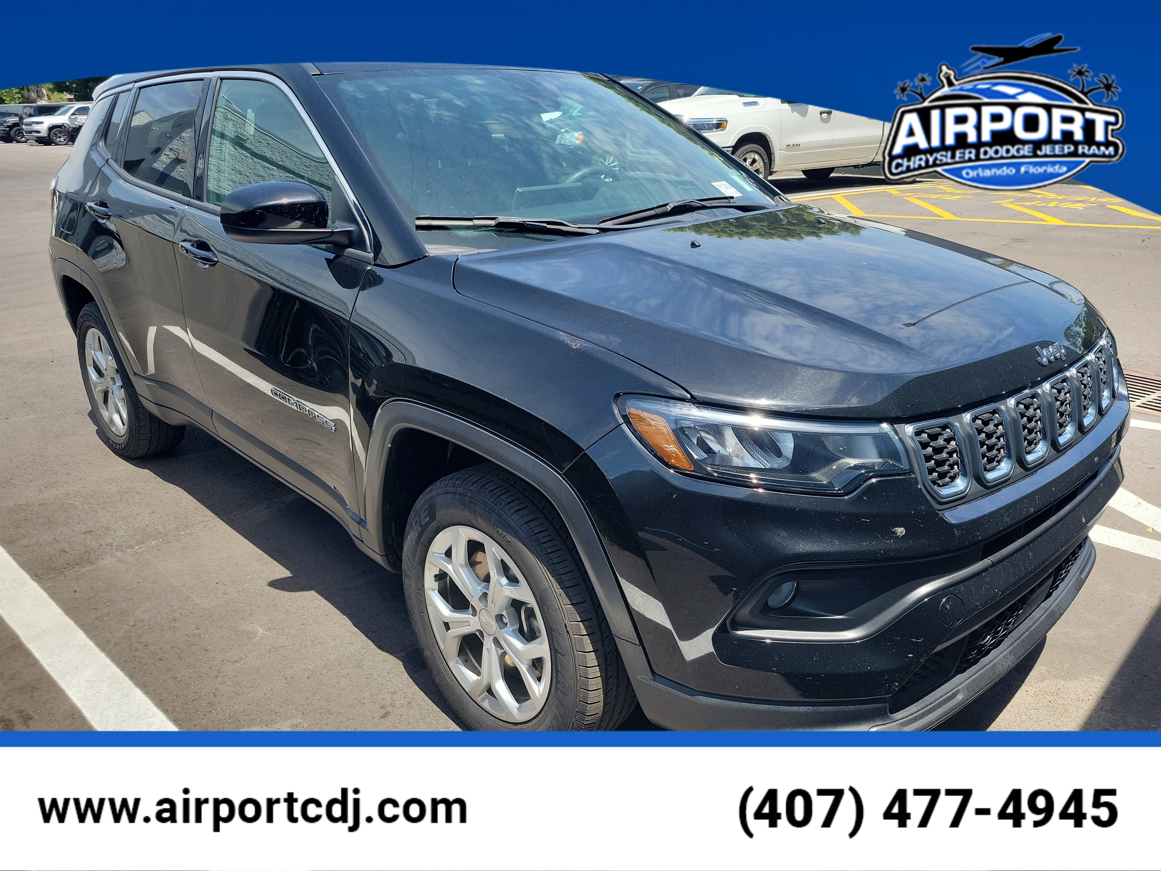 Used 2024 Jeep Compass Latitude AWD/4WD image 1