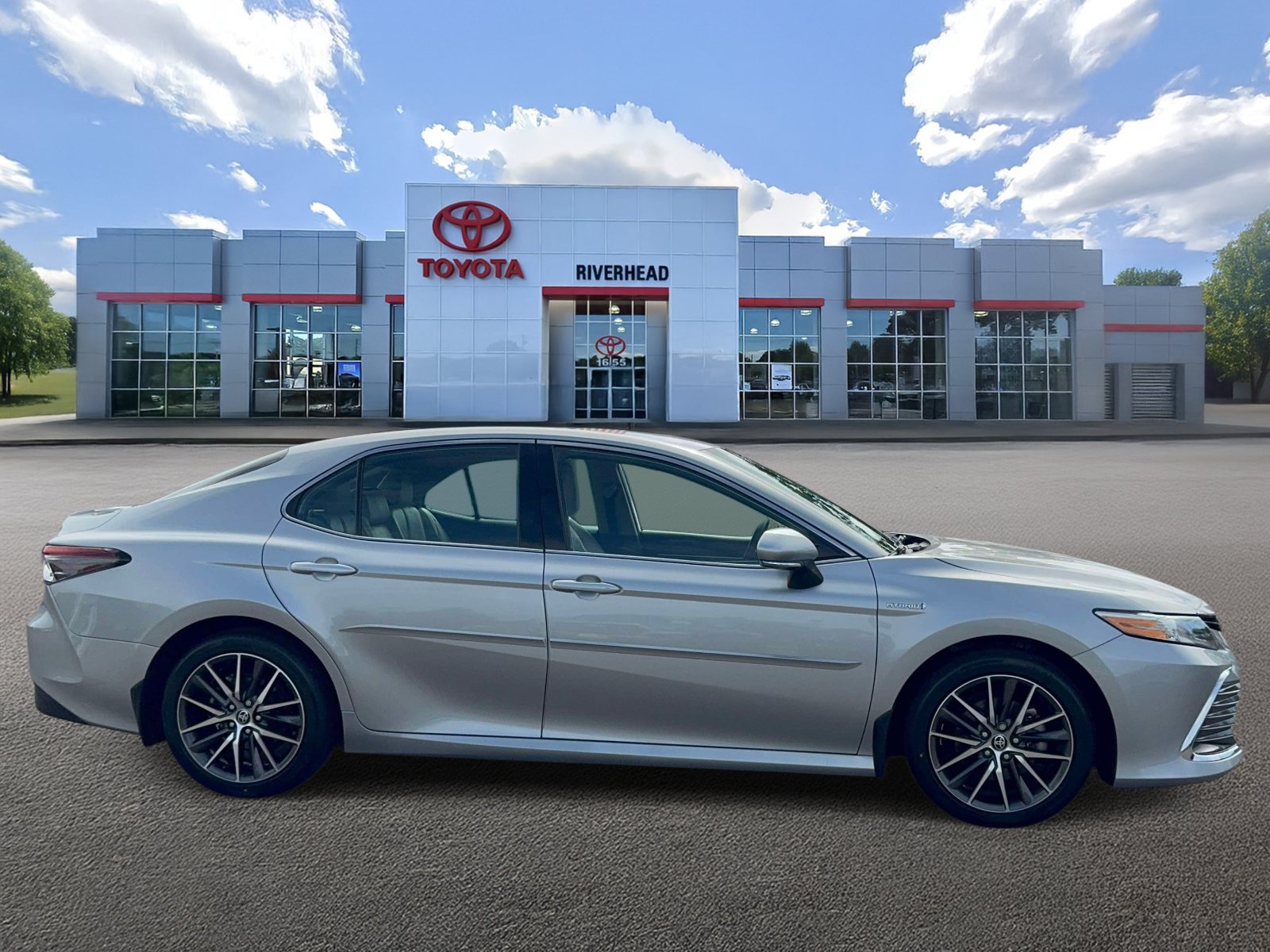 Certified 2021 Toyota Camry XLE FWD image 4