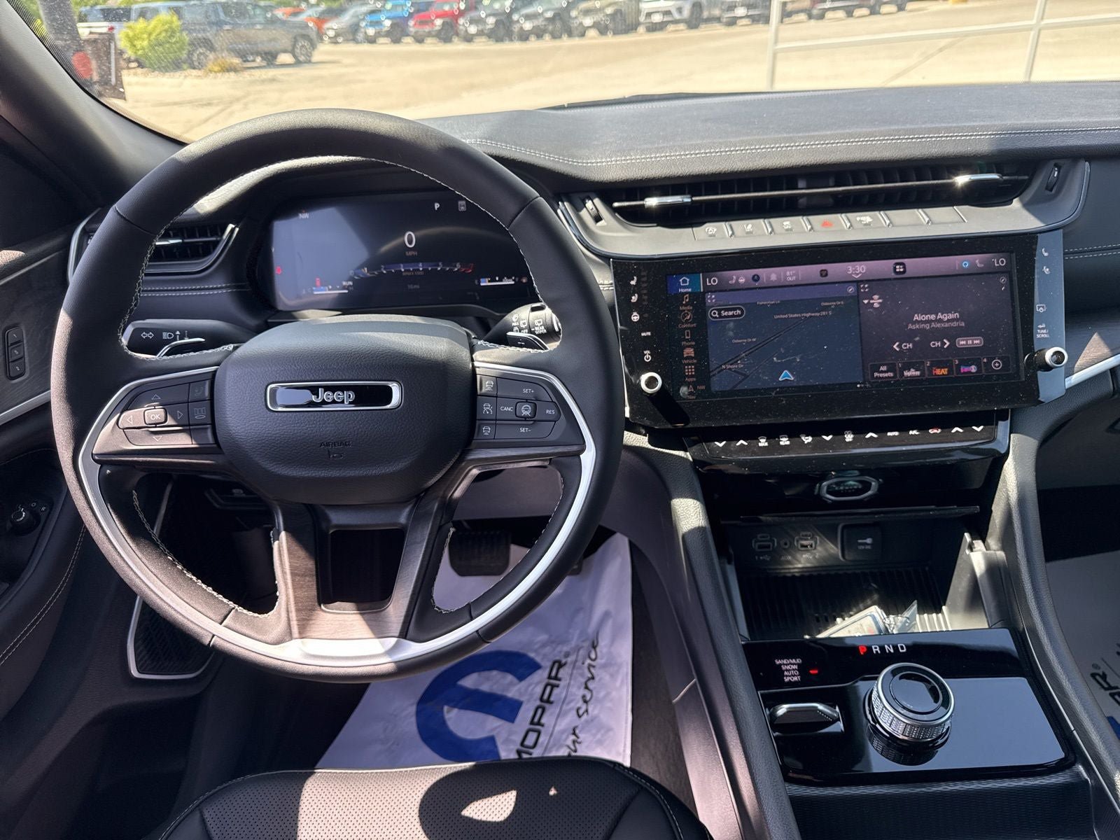 New 2026 Jeep Grand Cherokee L Limited AWD/4WD image 32