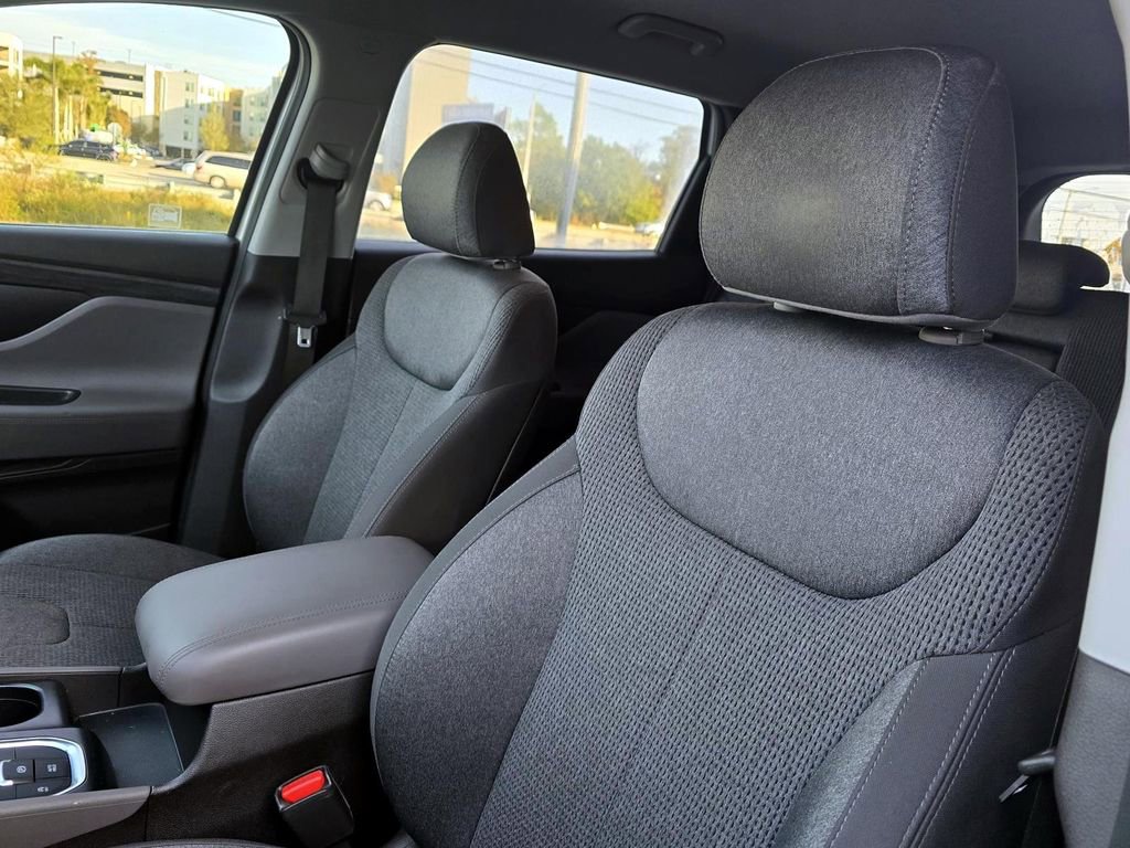 Used 2019 Hyundai Santa Fe SE image 21