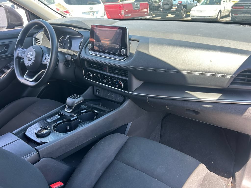 Used 2024 Nissan Rogue S AWD/4WD image 31