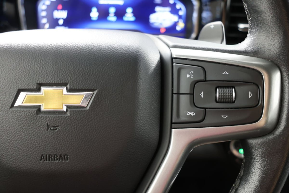 Used 2022 Chevrolet Silverado 1500 LTZ w/ LTZ Convenience Package II AWD/4WD image 27