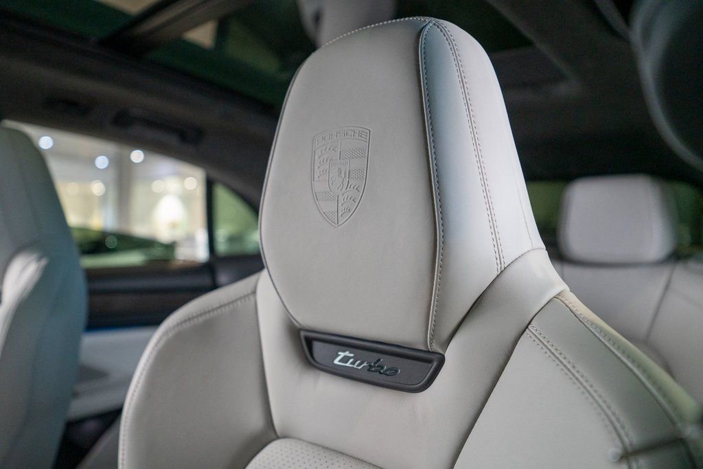 New 2025 Porsche Macan Turbo Electric AWD/4WD image 22