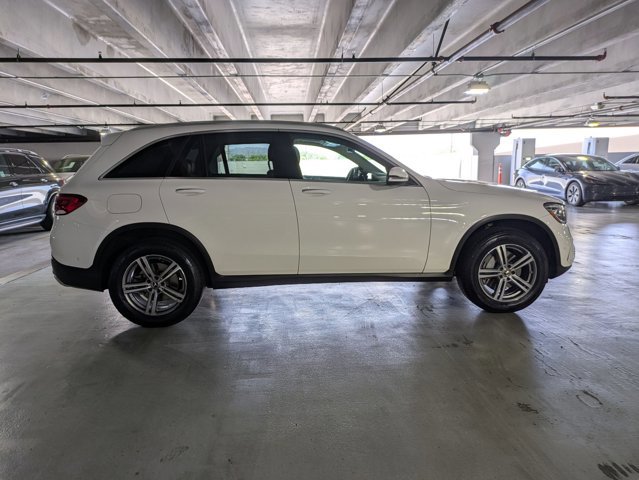 Used 2021 Mercedes-Benz GLC 300 4MATIC image 4