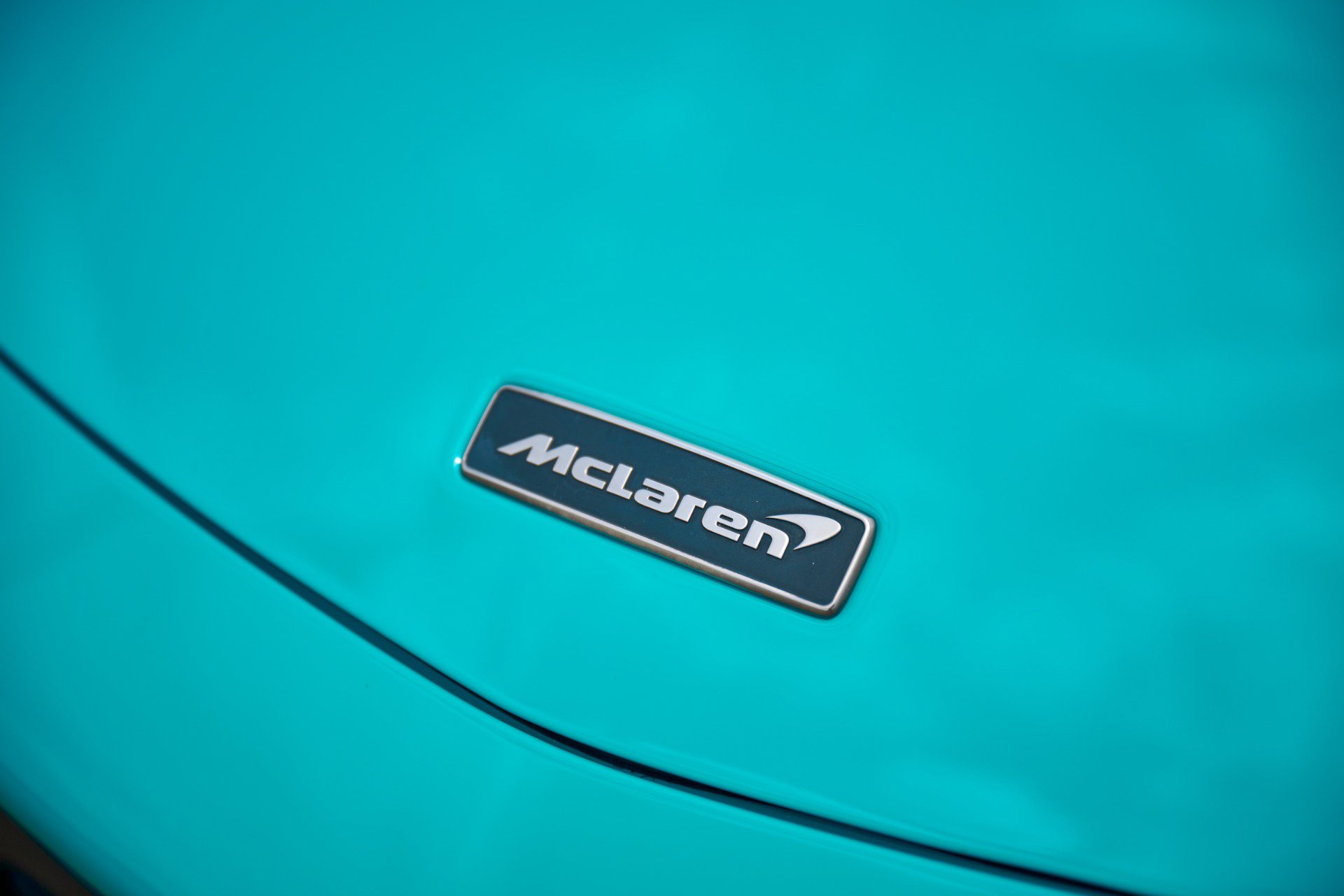 Used 2025 McLaren Artura Spider RWD image 25