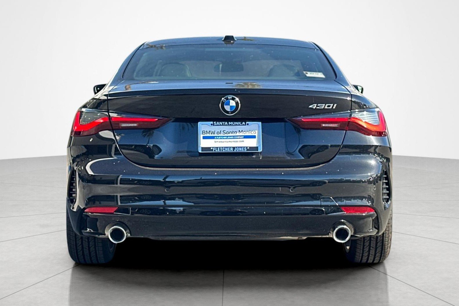 New 2026 BMW 430i Coupe w/ Parking Assistance Package RWD image 4