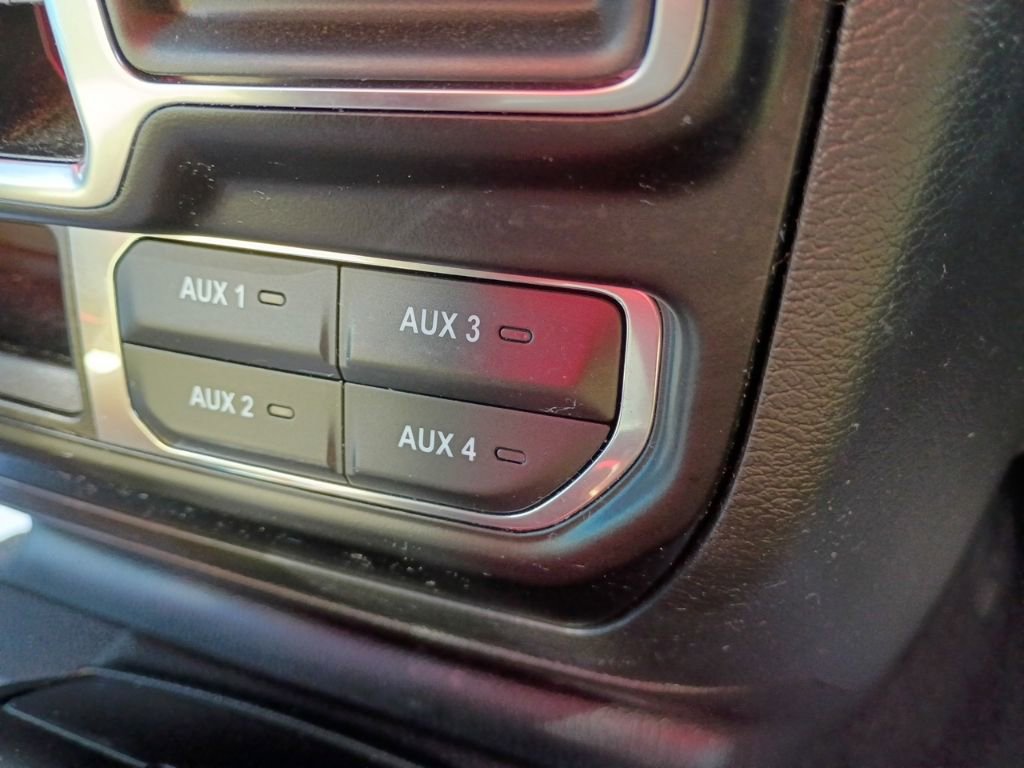 Used 2022 Jeep Wrangler Unlimited Sahara image 30