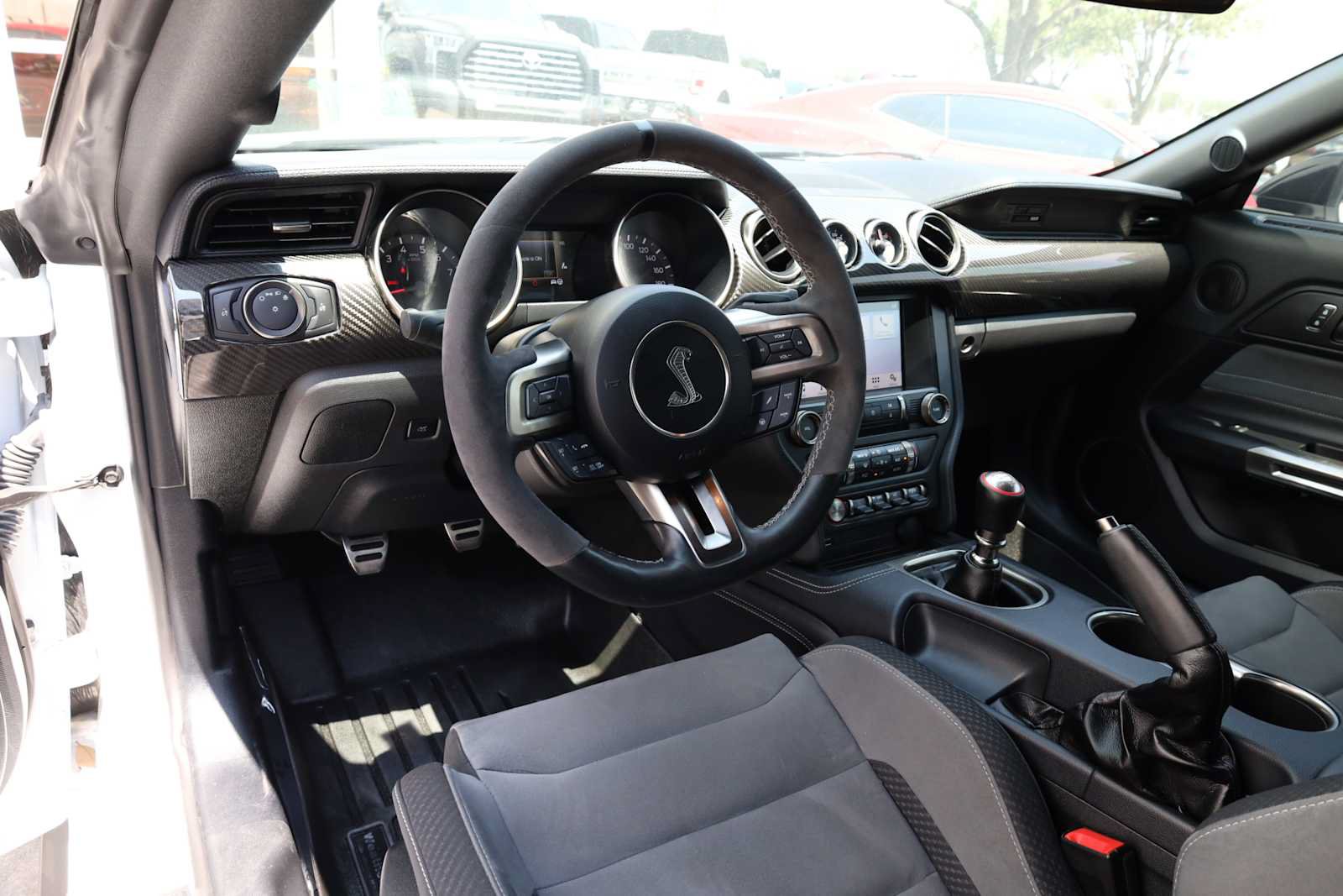 Used 2019 Ford Mustang Shelby GT350 w/ Technology Package RWD image 2