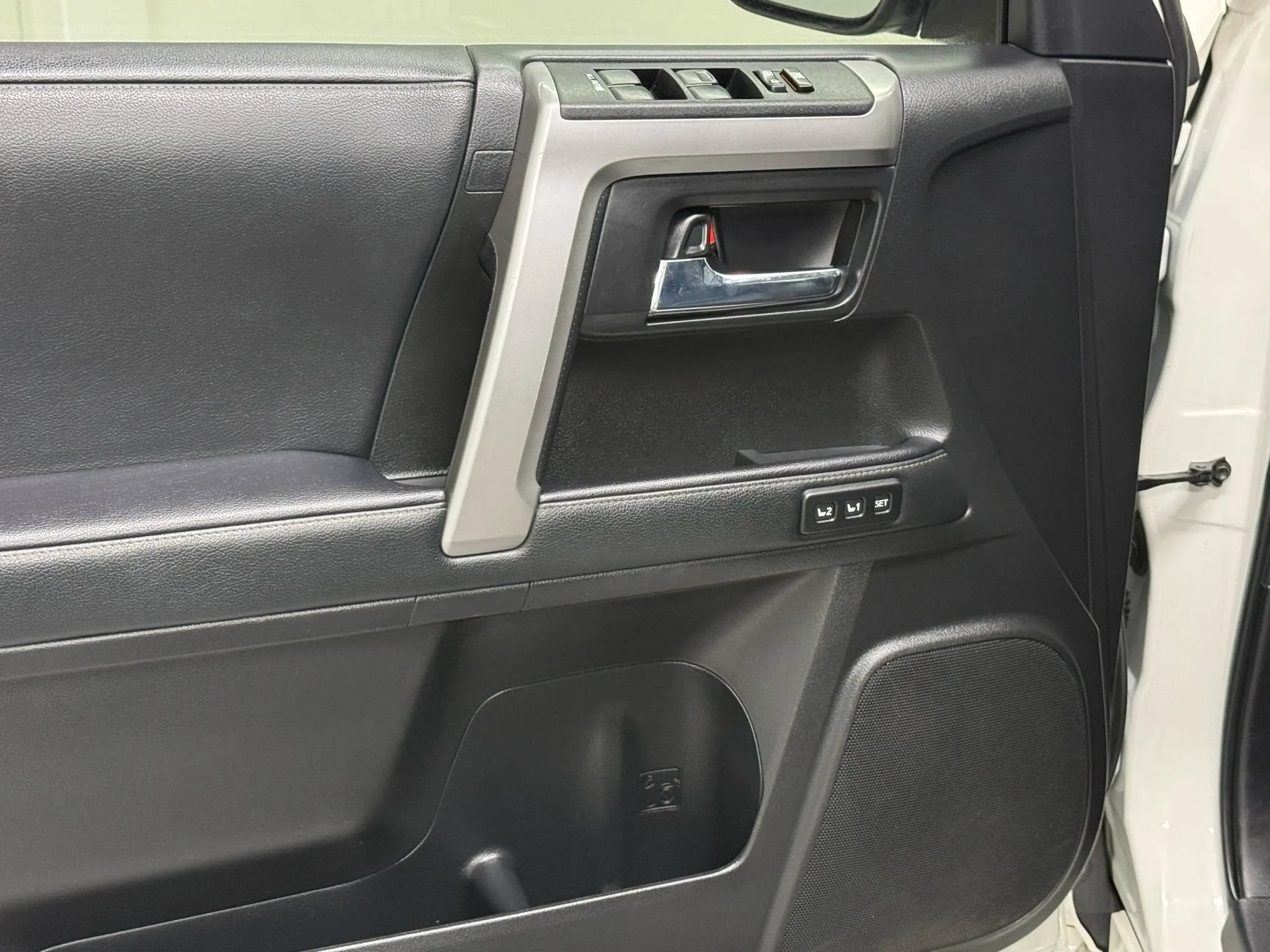 Used 2020 Toyota 4Runner Limited RWD image 73