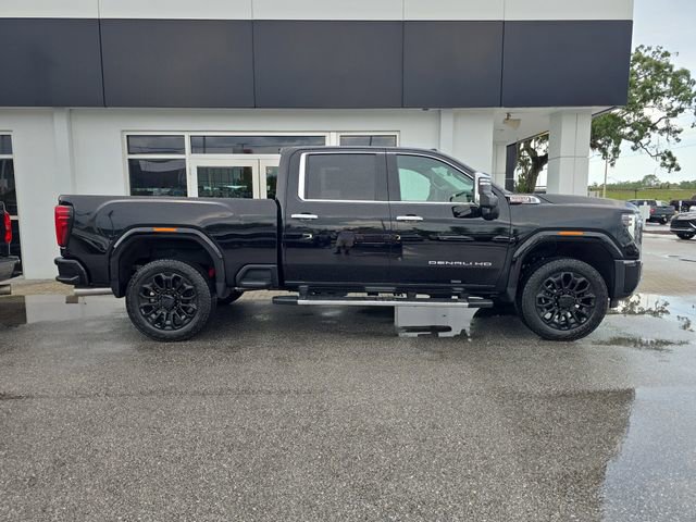 New 2025 GMC Sierra 2500 Denali w/ Denali Reserve Package AWD/4WD image 5
