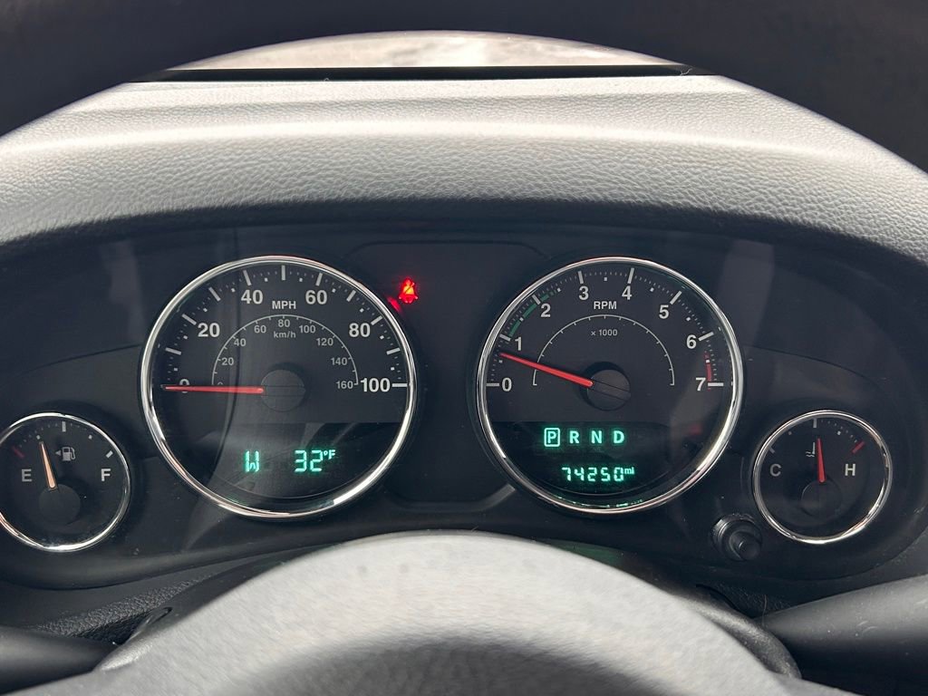 Used 2018 Jeep Wrangler Sport image 12