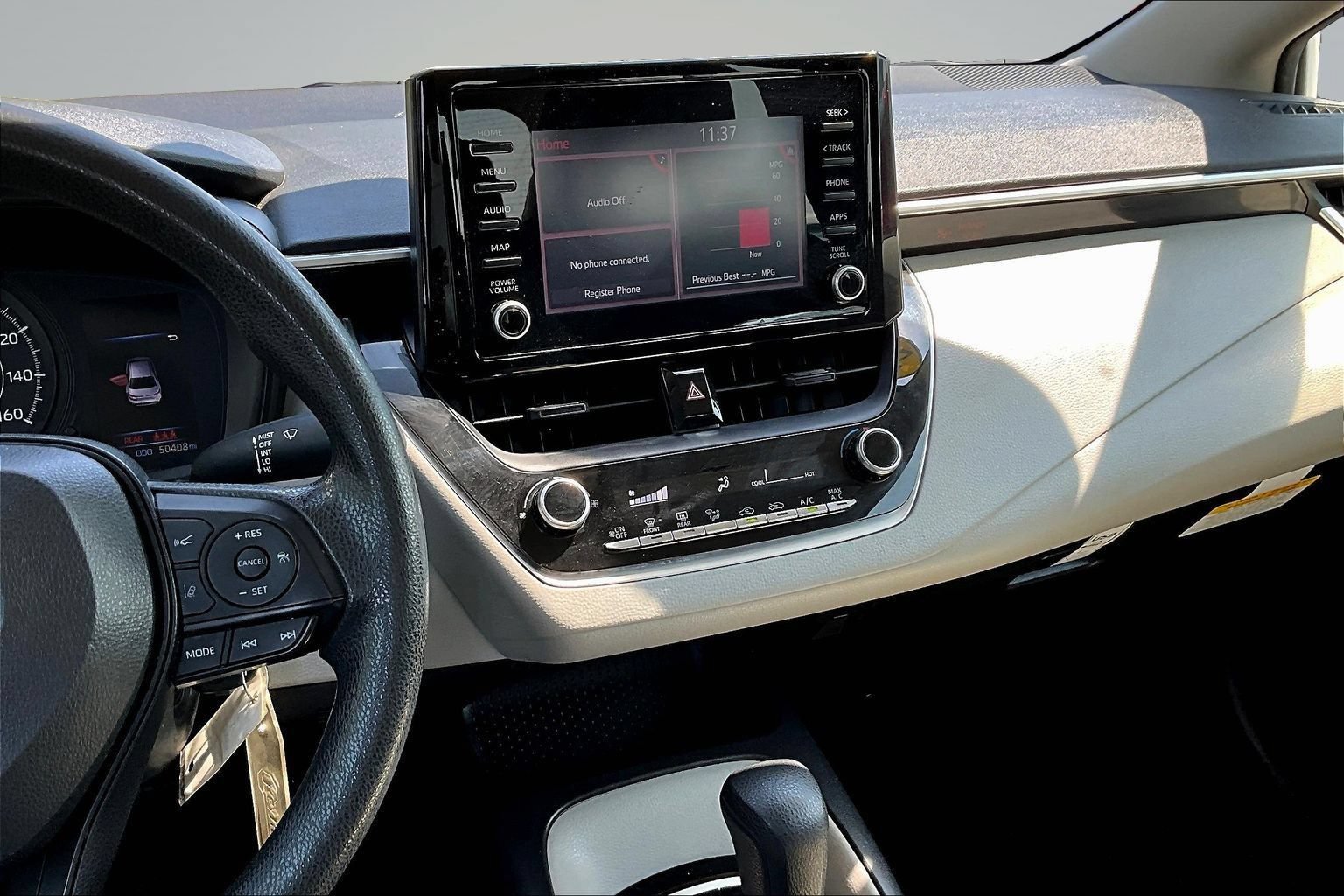 Used 2022 Toyota Corolla L FWD image 9