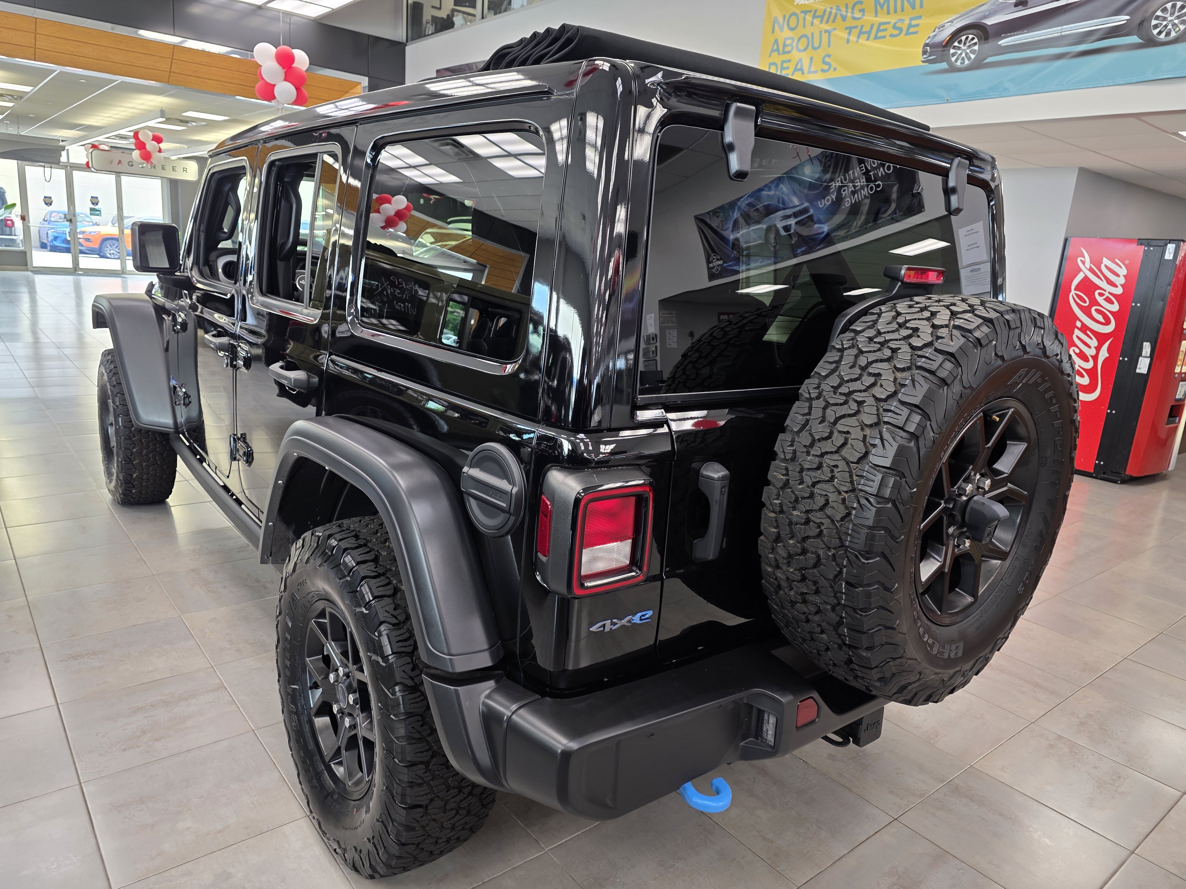 New 2024 Jeep Wrangler Unlimited AWD/4WD image 5